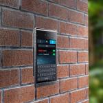 Platine de Rue Vidéo SIP Fanvil i68 - Interphone Écran Tactile 8" - Contrôle d'Accès Biométrique : Reconnaissance Faciale, RFID, Code PIN, QR Code - Caméra HD - Étanche IP65 & Antivandale IK07 - Compatible ONVIF